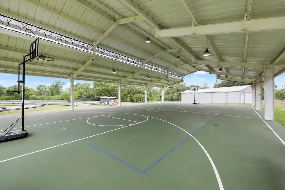 The covered sports court at Twin Oaks Resort